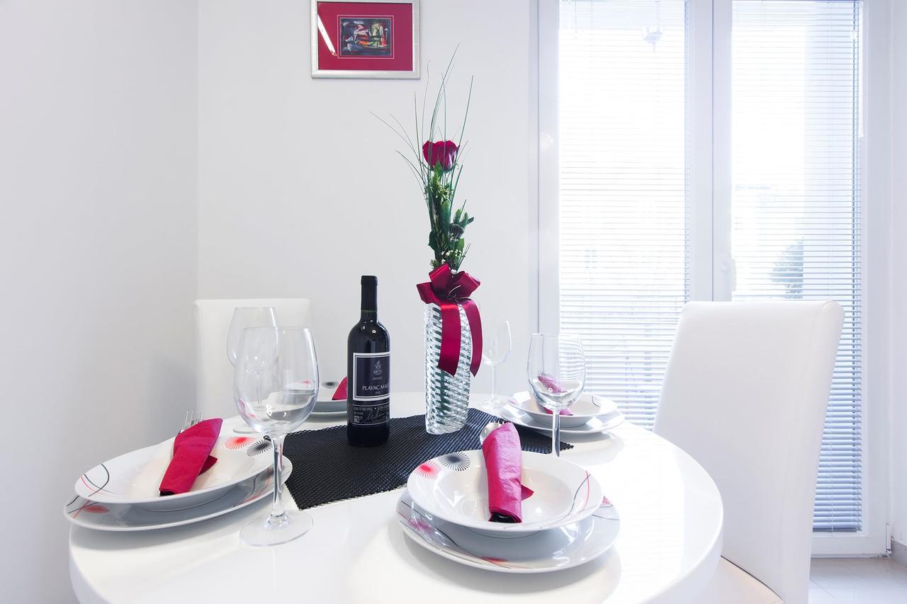 Fifi Apartment W. Parking In Old Town Zadar Eksteriør bilde